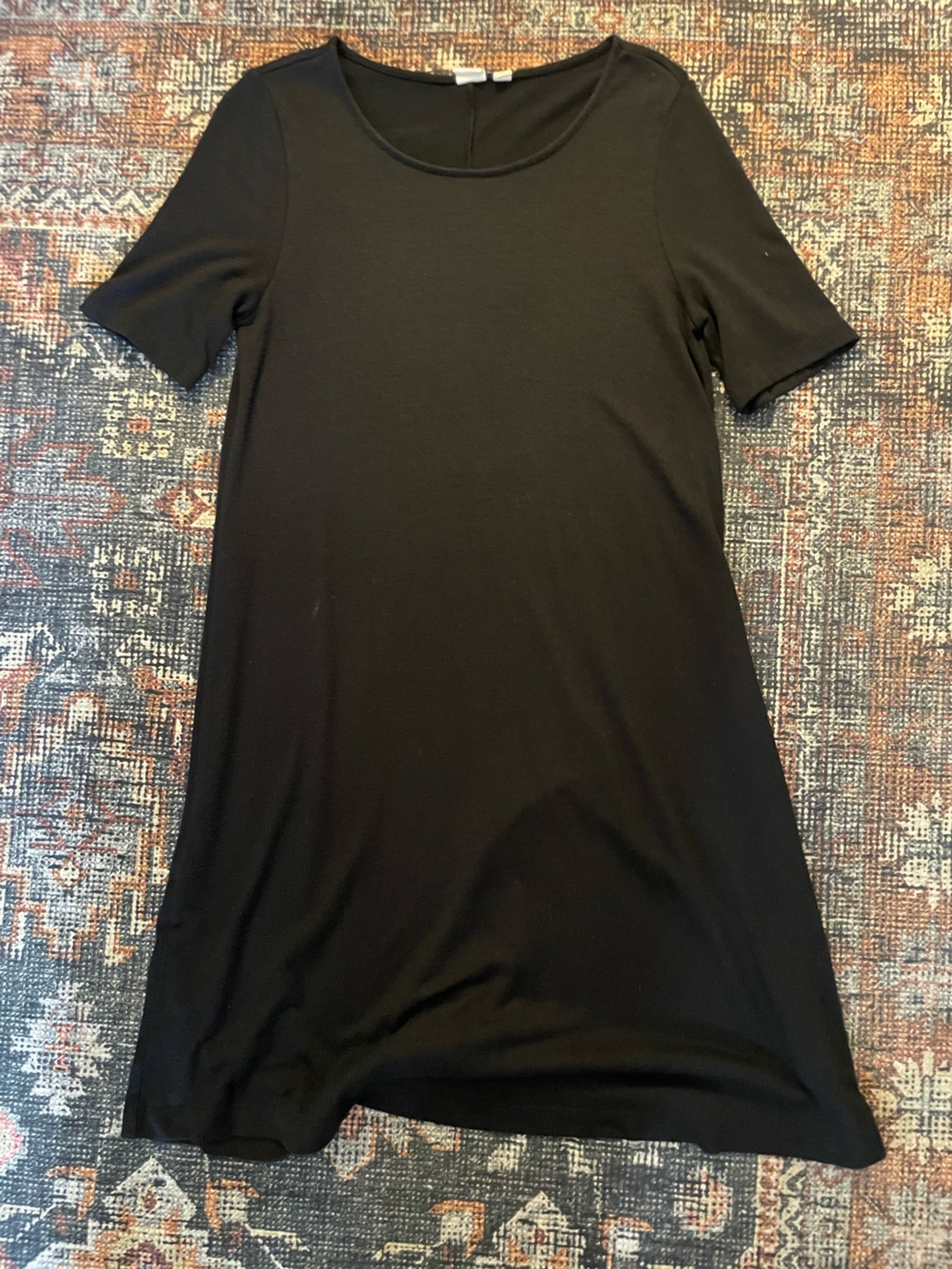 Gap Black Short-Sleeve Shift Dress